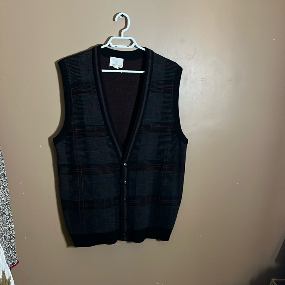 😄London Fog Sweater Vest Large